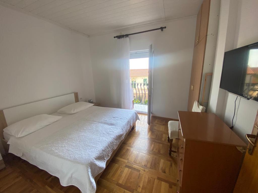 Duje & Roko Apartments Šibenik Exterior foto